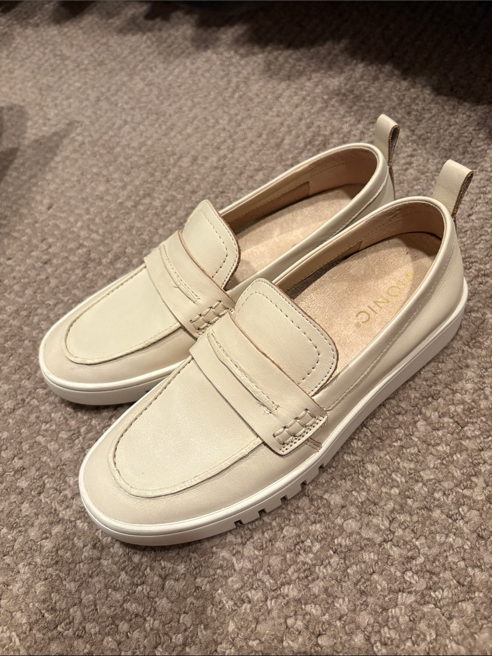 Vionic Women Uptown Hybrid Cream Leather Slip-On Penny Loafers size 6